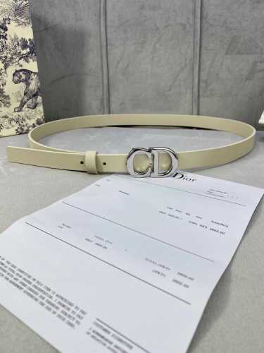 宽度2.0Cm Dior 迪奧 爆款平面無線帶身 Saddle进口小牛皮带身 金属“Cd”标志 採用進口雙面頭層牛皮