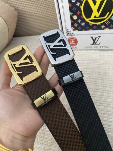 品名：Lv..路易..威登原单 材质：原单牛皮腰带 百分百头层牛皮腰带保证真皮，24K纯钢扣，专柜原单品质、做工精细，时尚大牌，送人自用首选 包装： 请认准如图