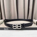Alenciaga Bb 窄版腰带 这款bb 版腰带来自balenci设计细节，正面扣、打孔式细节3.0Cm 男女均可佩戴