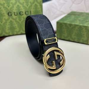 专柜同步新款 批￥ 配全套包装 品牌：Gucci 海外原单 扣头材质：精品实心纯铜扣 带身材质正面：38Mm宽度采用双面进口原版皮腰带，真空电镀五金扣头实物拍摄