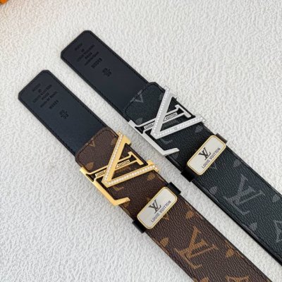 品名： Lv..路易..威登腰带皮带原单 型号：挂扣，经典纯钢材质镶钻挂扣，头层牛皮，图片实物拍摄 材料：头层牛皮，挂扣系列，纯钢材质扣头，钯镀电镀工艺永不掉色
