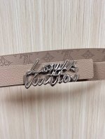 当季新款，3.0宽双面卡其色进口牛皮一面激光，搭配精品铁丝扣，