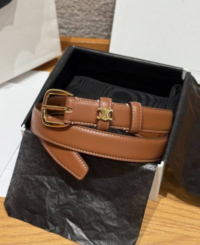 Vivenne 25毫米皮带 这款Taurillon皮革，牛皮革衬里，中腰，金色饰面，圆形搭扣，等一个圆环四周环绕Triaomphe金属环. 宽度：25毫米