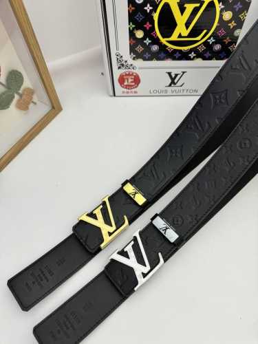 品名：Lv..路易..威登原单 材质：原单牛皮腰带 百分百头层牛皮腰带保证真皮，24K纯钢扣，专柜原单品质、做工精细，时尚大牌，送人自用首选 包装： 请认准如图