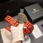 范思哲 宽4.0Cm 新款 Versace此款皮带配有镂空Medusa金银丝搭扣，搭扣四周环绕Greca图案。