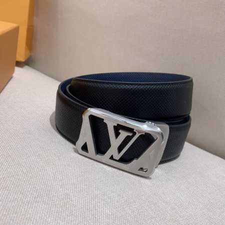 Louis Vuitton、独家Lv腰带 自动扣系列 钢五金 精致手工绘边 柔软舒适 宽3.5Cm。 - 点击图像关闭