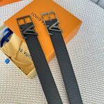 特P180 寬度：35Mm 驢家最新品 男士經典頂級休閒腰帶 寬度35毫米 品牌專用荔枝紋Togo紋小牛皮搭配小牛皮底 全新開模精品針扣設計 多色選