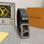 品名：Lv..路易..威登原单 材质：原单牛皮腰带 百分百头层牛皮腰带保证真皮，24K纯钢扣，专柜原单品质、做工精细，时尚大牌，送人自用首选 包装： 请认准如图
