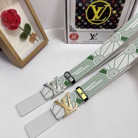 品名：Lv..路易..威登 材质：原单牛皮腰带 百分百头层牛皮腰带保证真皮，24K纯钢扣，专柜原单品质、做工精细，时尚大牌，送人自用首选 包装： 请认准如图专柜 - 点击图像关闭
