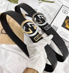 皮带：古奇.Gu...Cci原单 腰带：百分百头层牛皮，保证真皮，24K双色纯钢扣双面可用专柜同等质量， 送人自用首选 包装： 请认准如图专柜全套礼盒包装，赠送