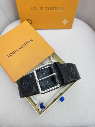 品牌：Lv、、路易、、威登！ 原单：特 皮带腰带：单面使用专柜质量、头层牛皮、24K纯钢扣、送人自用首选、保证真皮 包装：请认准图片专柜包装、送打孔器 全套包装