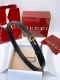 Gucci 马鞍扣 黄铜金属 這條日常腰帶是2025年秋前系列的一部分。從房子的遺產中汲取靈感，它由光滑的皮革製成，並由半Horsebit扣定義。碼數75-11
