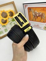 品名：爱马仕.Hermès 原单 材质：原单牛皮腰带 百分百头层牛皮腰带保证真皮，24K纯钢扣，专柜原单品质、做工精细，时尚大牌，送人自用首选 包装： 请认准如