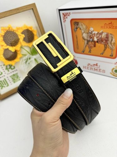 品名：爱马仕.Hermès 原单 材质：原单牛皮腰带 百分百头层牛皮腰带保证真皮，24K纯钢扣，专柜原单品质、做工精细，时尚大牌，送人自用首选 包装： 请认准如