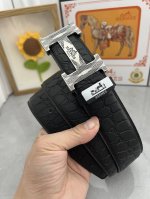 品名：爱马仕.HermèS 材质：原单牛皮腰带 百分百头层牛皮腰带保证真皮，24K纯钢扣，专柜原单品质、做工精细，时尚大牌，送人自用首选 包装： 请认准如图专柜