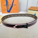特 宽： 35Mm 精品原单品质 宽度35Mm 专柜编码 驴牌首推情侣款式 经典纯黑或亮丽粉色搭配最新款五金扣！多色可选 双面可用