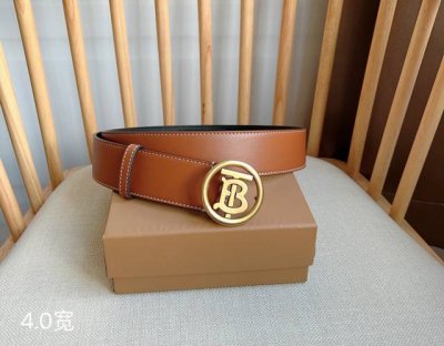 Burberrry 巴宝莉专柜同步上新精选London镌刻焕新的品牌微标 扣环饰有抢眼的镀金专属标识图案 宽:4.0Cm 精致优雅 简单大方P250