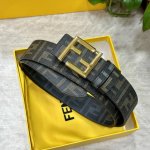 特 P160 Fendi 芬迪 专柜同款 宽4.0Cm 双环正Ff按钉搭扣 黑色Cuoio Romano皮革材质 反面面料带有烟草黄和黑色Ff图案 黑色珐琅金属