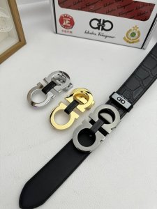 品名：菲拉格幕 原单 材质：原单牛皮腰带 百分百头层牛皮腰带保证真皮，24K纯钢扣，专柜原单品质、做工精细，时尚大牌，送人自用首选包装： 请认准如图专柜包装赠送