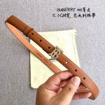 品牌:博柏利 价格:特 尺寸:带宽20Mm 正品尺寸 五金材质:专柜精品扣，真空电镀，工艺精细 带身材质:天然头层牛皮，质感十足，手感柔软。时尚个性，经典百搭！