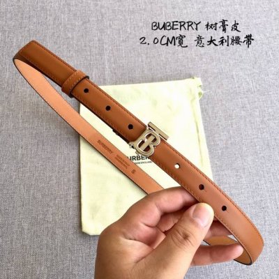 品牌:博柏利 价格:特 尺寸:带宽20Mm 正品尺寸 五金材质:专柜精品扣，真空电镀，工艺精细 带身材质:天然头层牛皮，质感十足，手感柔软。时尚个性，经典百搭！