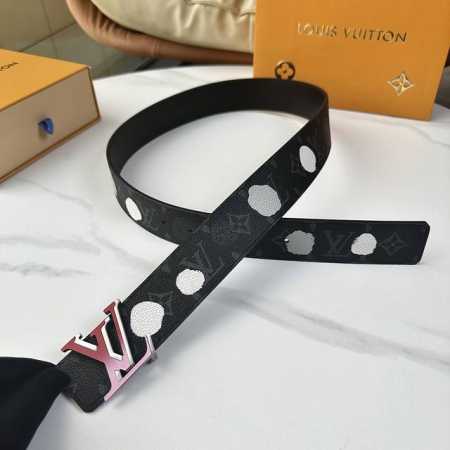 L0Uis Vuitt0N 今季新品 驢家原單腰帶 寬度40毫米 定制帆布面內襯進口小牛皮底 全新開模精鋼五金搭扣 雙面用 經久耐用 百搭款 - 点击图像关闭