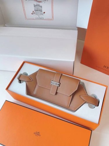 顶级专柜老鼠狠货24全新爱马仕 Hermes Elan Pocket 24 Belt 秋冬新款小腰包，Swift小牛皮腰带包 纯手工蜡线，精品全钢五金。手感柔软
