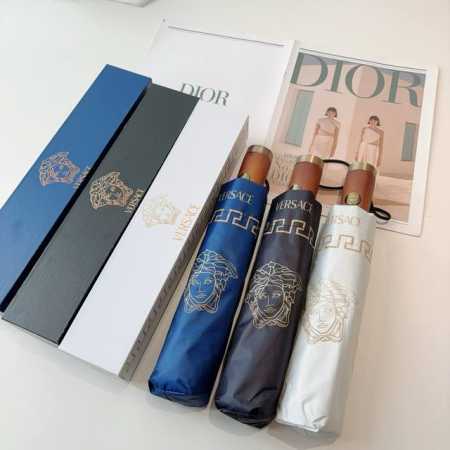 范思哲 Versace 新款 三折自动折叠晴雨伞 年度最新火爆单品 原单代工级品质 第一代210T碰击布防嗮拒水技术 阻隔99%直射伞面的紫外线 杜绝夏季晒伤 - 点击图像关闭