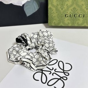 特 单个 配全套包装 Gucci 古驰 爆款真丝发圈，专柜款出货 一看就特别高档 超级百搭 必须自留