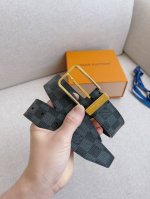 配全套包装礼盒 Lv 全新入门级款式，丰富了帆布腰带系列，同时饰有Damier Graphite格纹。Damier帆布腰带，小牛皮内衬 - 明亮镀钯黄铜搭扣 -