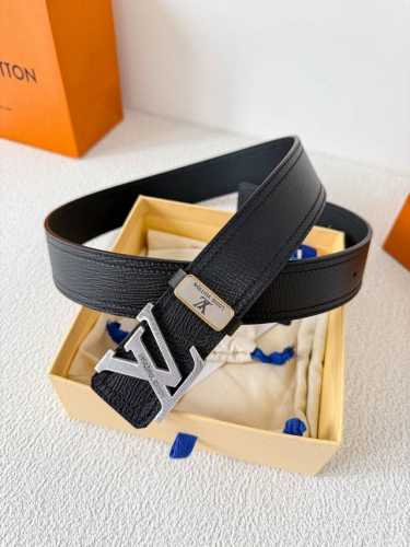 品名 Lv..路易..威登腰带皮带原单 型号 挂扣 经典纯钢材质挂扣 头层牛皮 图片实物拍摄 材料 头层牛皮 挂扣系列 纯钢材质扣头 钯镀电镀工艺永不掉色 原版