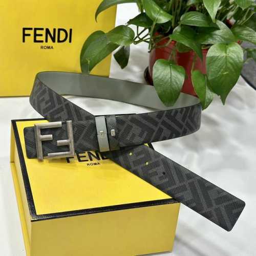 特P180 Fendi（芬迪）专柜同款 宽4.0Cm 双环正反用腰带 Ff按钉搭扣 灰色Cuoio Romano皮革材质 反面面料带有烟草黄和黑色Ff图案 四方