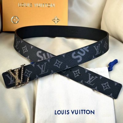 驢家經典款。L0Uis Vuitt0N 今季新品 男士原單腰帶 寬度40毫米 經典荔枝紋牛皮絲印圖案設計 搭配印小花鋼扣五金 可雙面佩戴 經典百搭 適合沈穩低調