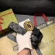 特 宽4.0Cm Gucci 每一季，品牌标识都会吐故纳新，于经典之中融入新意。在这款腰带上，经典Gg标识以亮眼之姿生动呈现，与双G造型配件相得益彰
