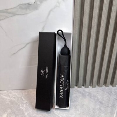 Arcteryx 始祖鸟 夏季新款 全自动折叠晴雨伞 黑色涂层防晒有效阻隔紫外线99%，Upf 50 所以能起到伞下体感降温的效果！ 有效隔热，高效防晒 一把搞
