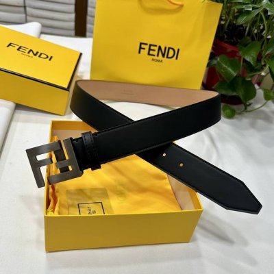 Fendl 芬迪宽40Mm双面原版小牛皮 搭配单钌钯电镀扣 完美的手感.油边 出众的设计.风格 高贵奢华 时尚大方 高清实拍 货真价实 品质保证 双面用