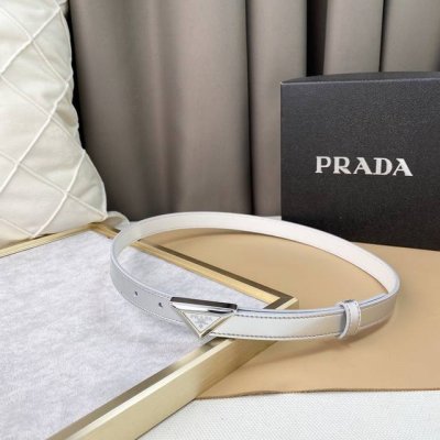 rada这款华美的皮革腰带释放简约而精致的优雅气息 2.0Cm精品