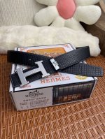 品名：爱马仕.HermèS 原单 材质：原单牛皮腰带 百分百头层牛皮腰带保证真皮，24K纯钢扣，专柜原单品质、做工精细，时尚大牌，送人自用首选 包装： 请认准如