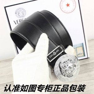 品牌：Versace.范思哲原单 型号：原单！请认准如图专柜包装等级：意大利进口百分百头层牛皮，范思哲.Versace，世界著名奢侈品品牌，美人头经典之作，进口