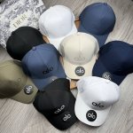 特价 Alo 配防尘袋 新品棒球帽 材质 纯棉 透气性好 春天挡风 夏天防晒必备单品 颜色大气 款式新颖别致好搭配衣服 实用性强 高端品质 随心搭配 真的敲好看
