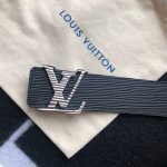 皮带：Lv..路易..威登顶级复刻. 腰带：原单品质百分百头层牛皮，保证真皮。真空电镀.永不掉色.24K纯钢扣头层牛皮，水波纹系列，永恒经典款专柜同等质量， 送