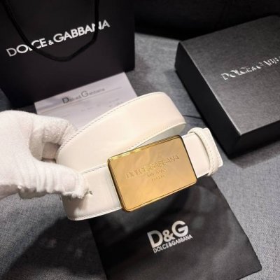 特 Dg 宽4.0Cm Dolce Gabbana 杜嘉班纳 光面小牛皮白色腰带。搭配钌电镀 Dg 交叉造型徽标搭扣