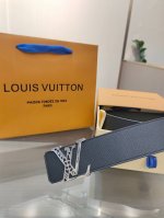 特 Louis Vuitton男士腰带：经典原单品质，搭配精品五金，精工制作，细节看图，实物拍摄，高端奢华，宽度4.0Cm