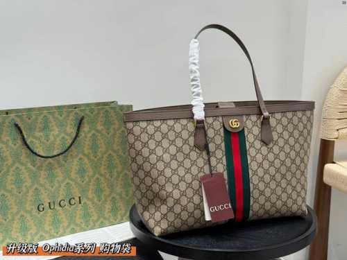 无盒子 升级品质 Gucci 经典红绿彩带托特购物袋 古奇发现一-款可以随便 一塞就出门的酷奇Ophidiatote购物袋， 一定是最适合洒脱随性的小仙女了，