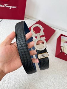 品名：菲拉格慕.Ferrgamo腰带 皮带 原单 型号：挂扣，纯铜材质经典挂扣，实物拍摄，头层牛皮 材料：百分百头层牛皮，保证真皮。纯铜材质，真空电镀永不掉色，