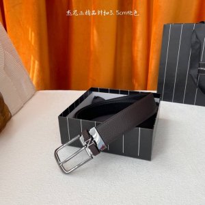 杰利亚 ：Ermenegildo Zegna精品针扣，纯钢五金材质可旋转设计，双面可用，细节决定品质，绅士的必备品。