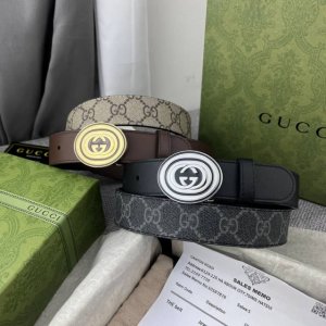 古奇，宽3.0 帆布是品牌的一款经典面料，经不同配色组合以及现代和经典设计演绎后，这款窄腰带采用该标志性面料版本诠释，匠心搭配同色调滚边。该款帆布灵感源自30年
