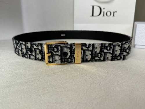 35毫米黑色与米色Dior Oblique印花与黑色牛皮荔枝底，精致金属针扣。简约时尚超级洋气百搭 顶级 原单150
