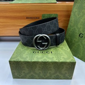 特 Guuccci 新款上市，尺寸：4.0Cm，带身釆用防水面料彩印黑色大G标志与黑色野猪纹真皮完美搭配，全新Gg互扣式铜金属扣头，高端品