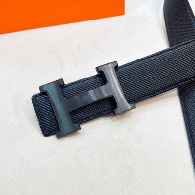 爱仕 五金材质:专柜精品钢扣，真空电镀，工艺精细 带身材质:天然头层牛皮.质感十足，手感柔软，双面用！